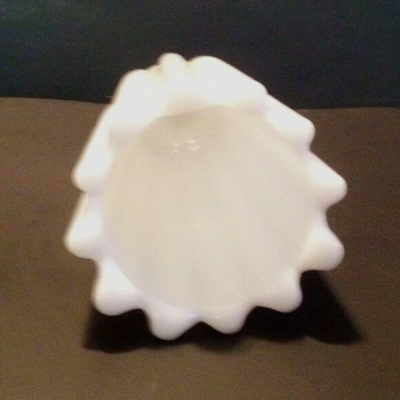 Vintage Fostoria Celestial Asymmetrical Milk Glass Vase Mid Century Elegance - Picture 6 of 6